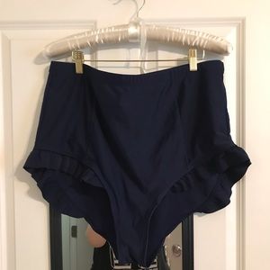 Navy high waisted scalloped bottom. 3X